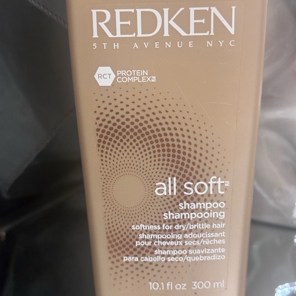 Redken All Soft Shampoo - Gold - Picture 2 of 3